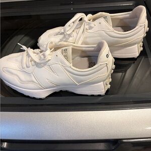 New Balance Women's Cream Sneakers